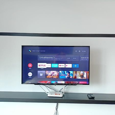 C1113 Almas Suites Galaxy Space Netflix By Stay 누사자야 외부 사진